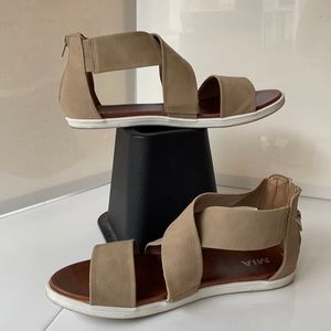 Like new MIA crisscross sandals feel like clouds!